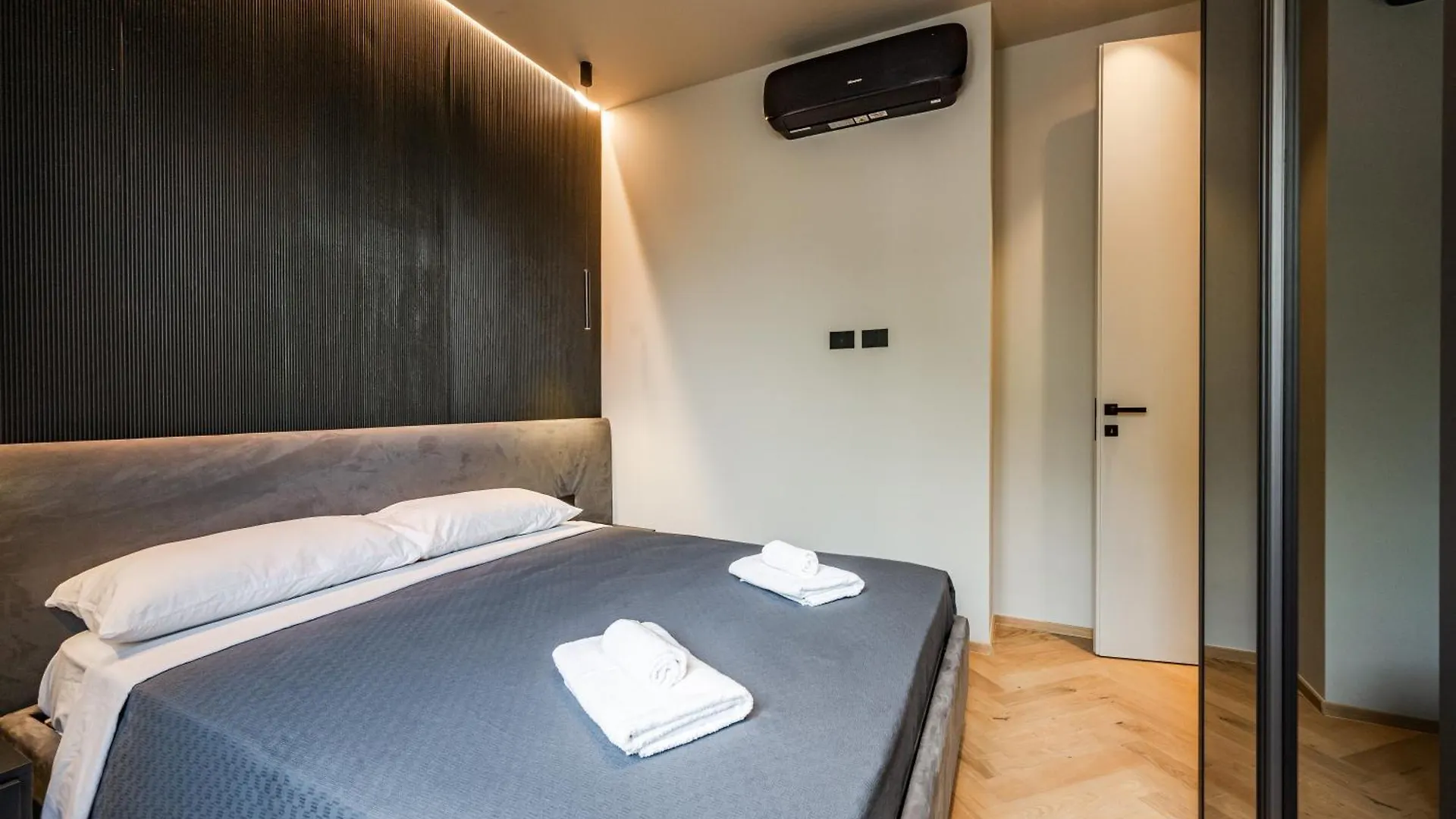 Luxury Suite With View Steps From The Duomo Milano 0*,  İtalya