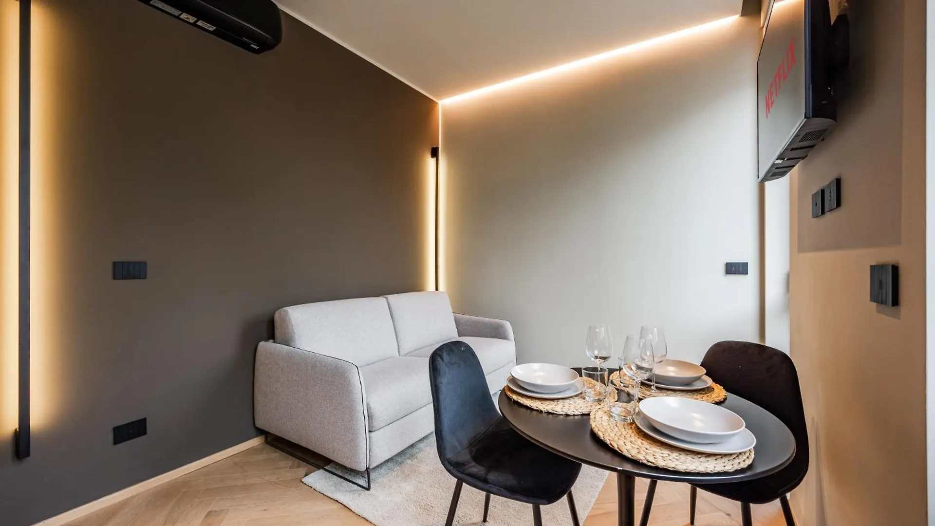 Luxury Suite With View Steps From The Duomo Milano