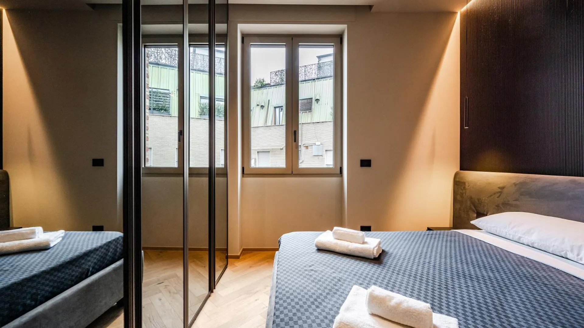 Daire Luxury Suite With View Steps From The Duomo Milano