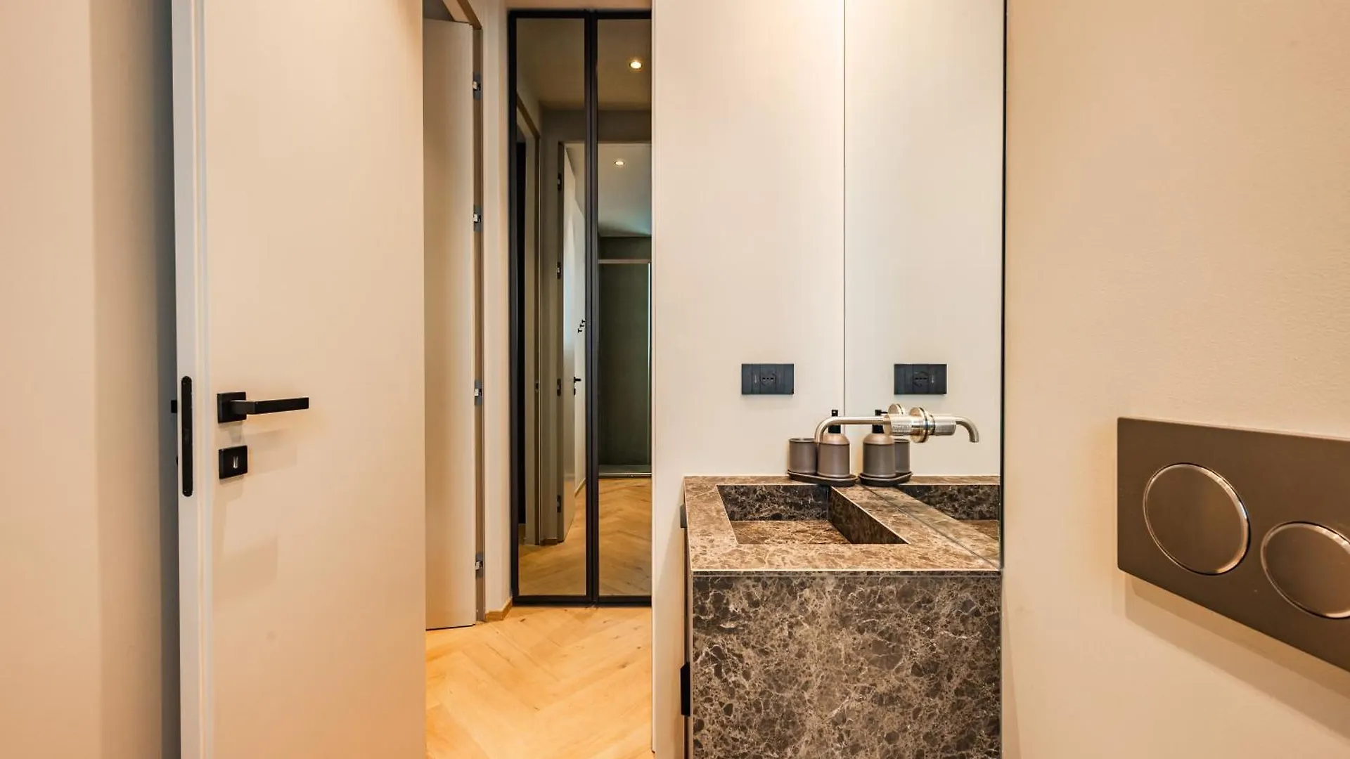 Luxury Suite With View Steps From The Duomo Milano Daire